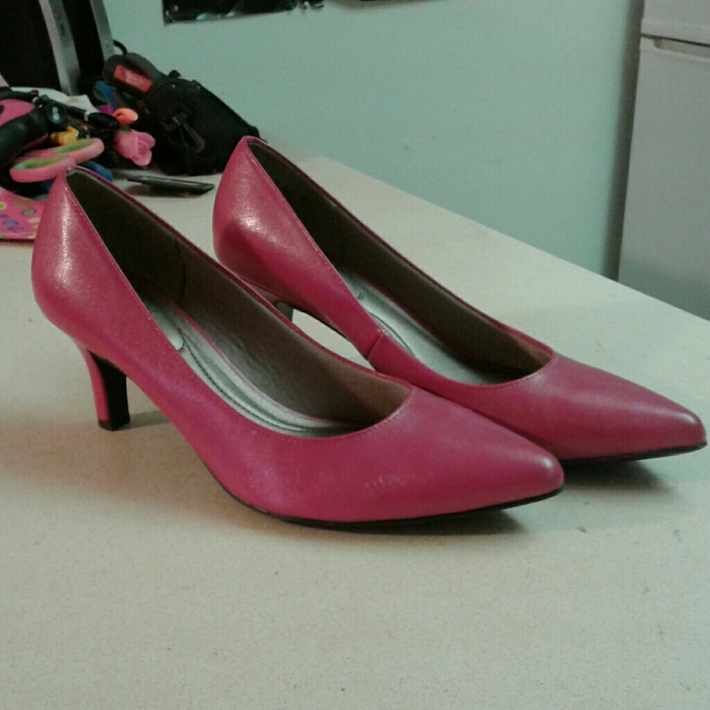 Life Stride pink heels pumps shoes